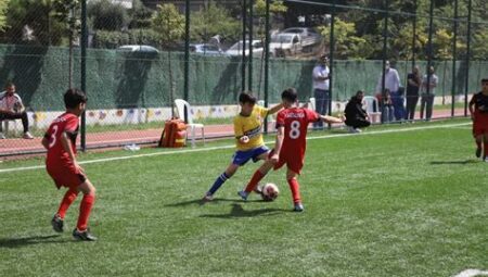 Genç Futbolcular İçin Eğitim Programları